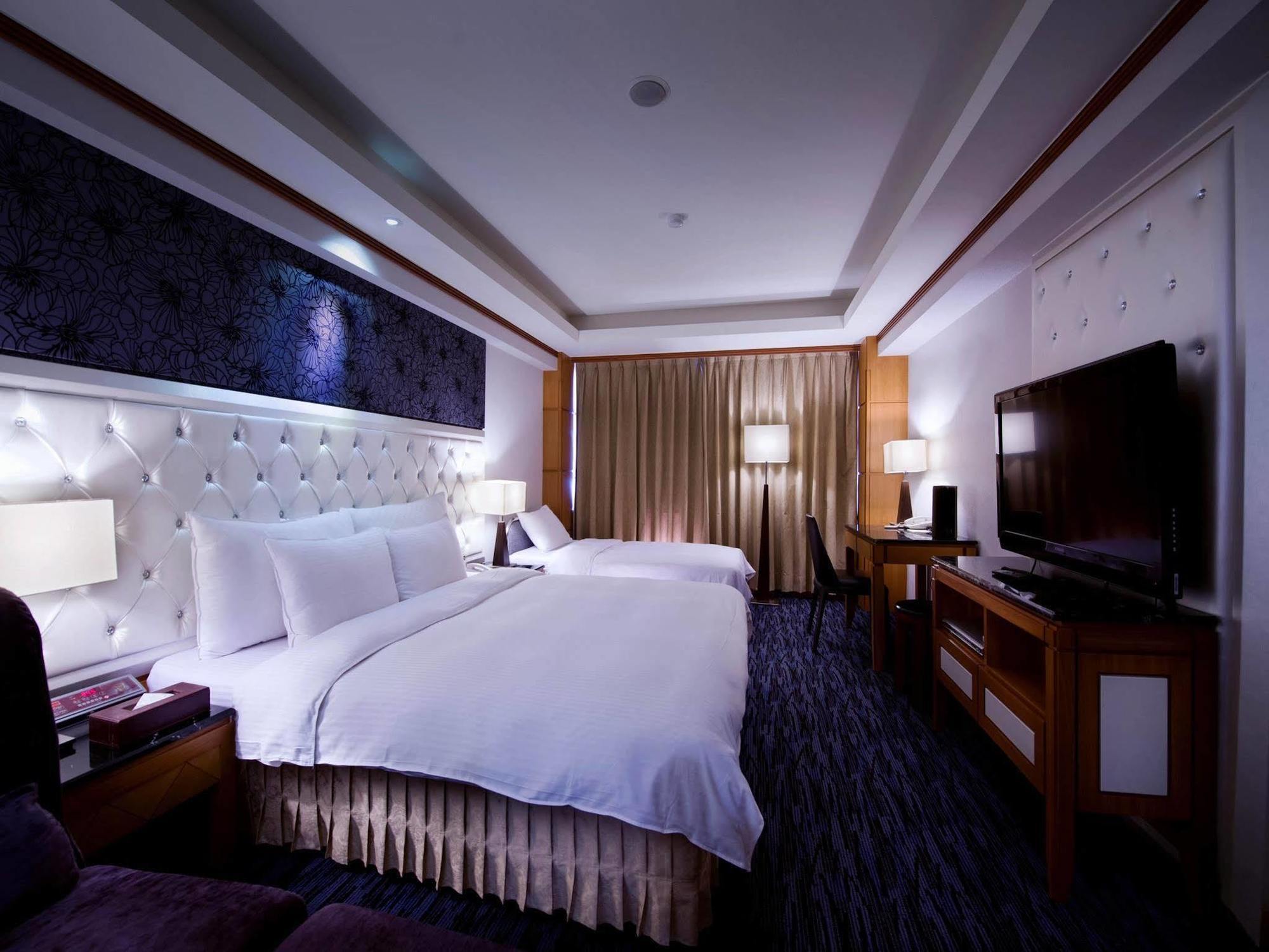 Hotel Dion Taizhong Zewnętrze zdjęcie